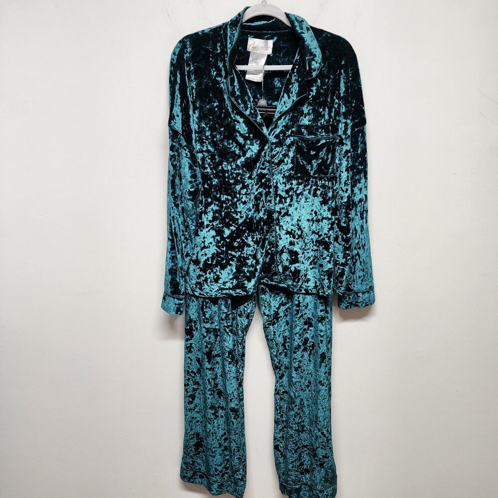 Lord & Taylor Womens Crushed Velvet Pajama Set Size XXL Green Long Sleeve Cozy